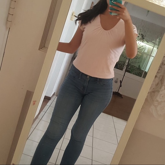 Simple pink blouse - Picture 2 of 5